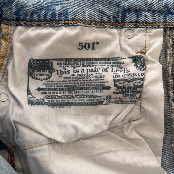 Levi’s 501 High Rise Cut Off Jean Shorts Light Wash Button Fly - Picture 7 of 13